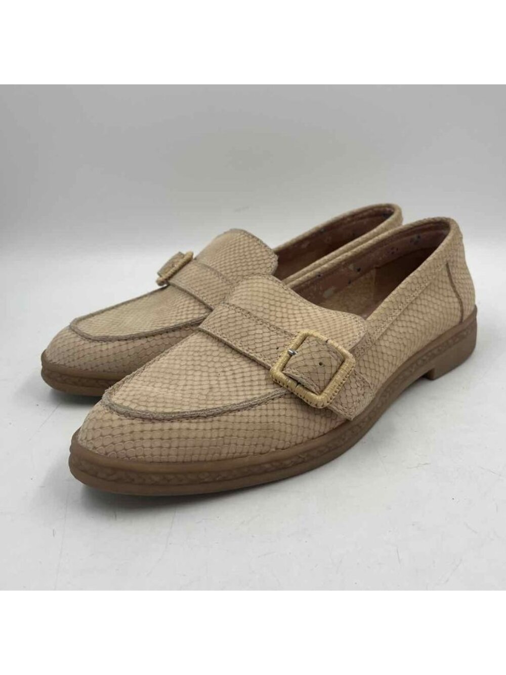 Lucky Brand Women's Shoe Size 10 Beige Textured Loafers